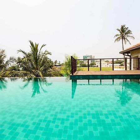 Yoho Rivi Ras Hotel Dehiwala-Mount Lavinia Exterior photo