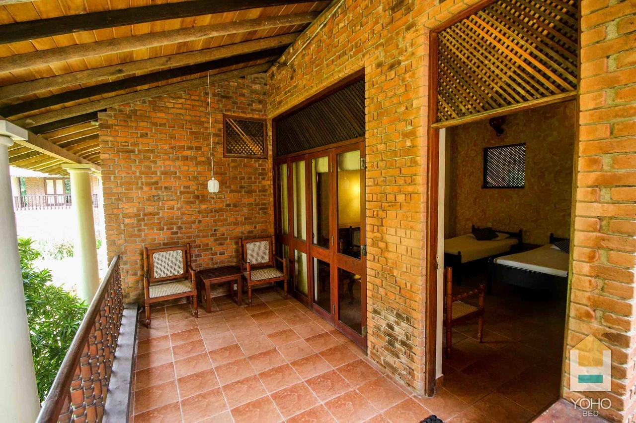 Yoho Rivi Ras Hotel Dehiwala-Mount Lavinia Exterior photo