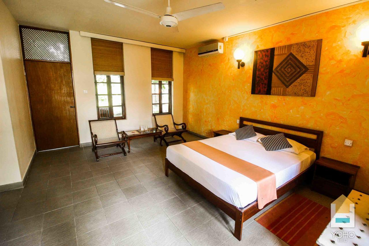 Yoho Rivi Ras Hotel Dehiwala-Mount Lavinia Exterior photo