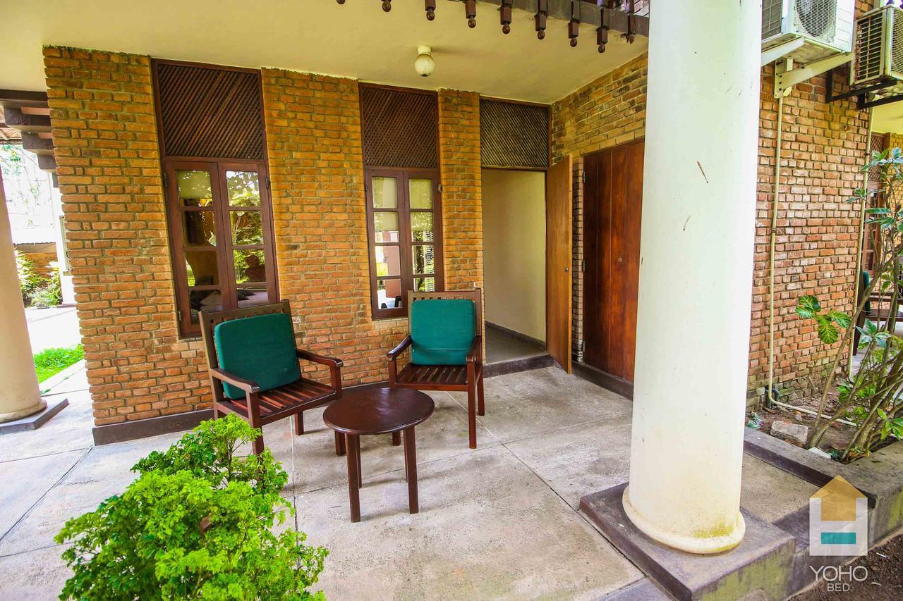 Yoho Rivi Ras Hotel Dehiwala-Mount Lavinia Exterior photo