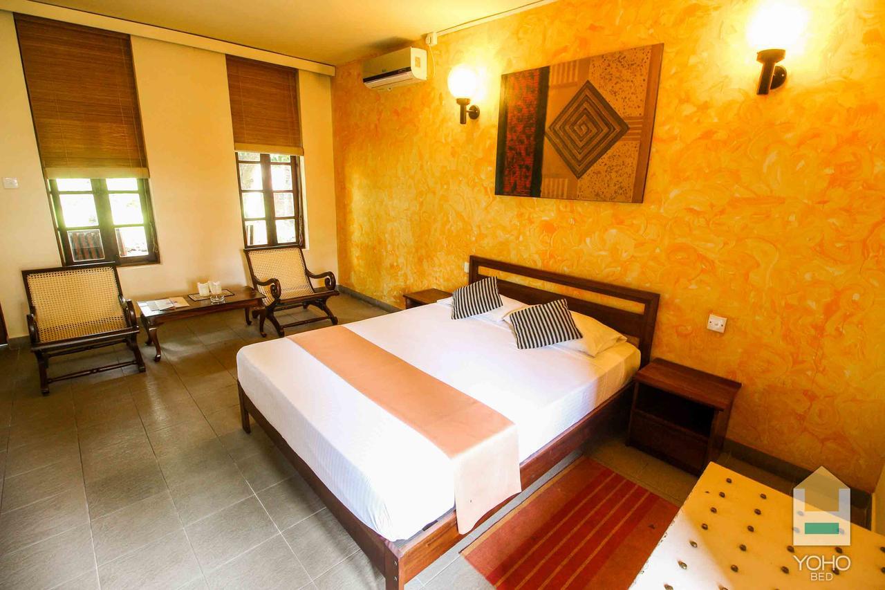 Yoho Rivi Ras Hotel Dehiwala-Mount Lavinia Exterior photo