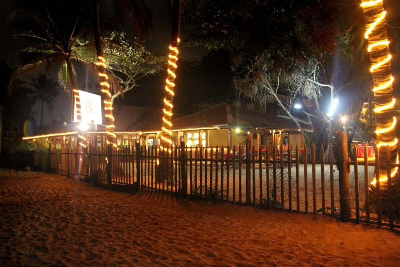 Yoho Rivi Ras Hotel Dehiwala-Mount Lavinia Exterior photo
